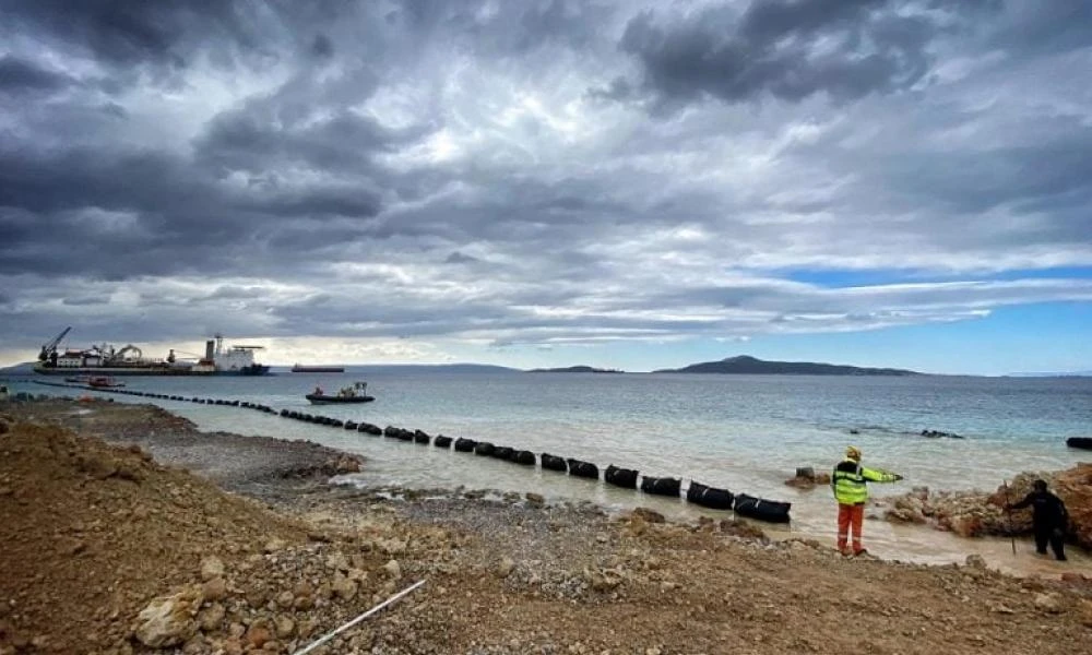 Στον «πάγο» μέχρι νεωτέρας μπαίνει το έργο της ηλεκτρικής διασύνδεσης Ελλάδας – Κύπρου